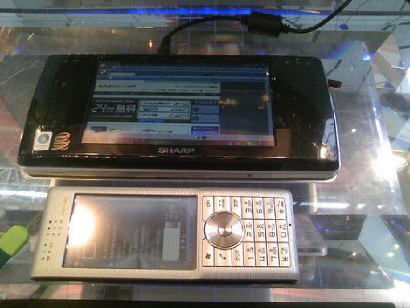 Featured image of post WILLCOM 03とWILLCOM D4を触ってきました