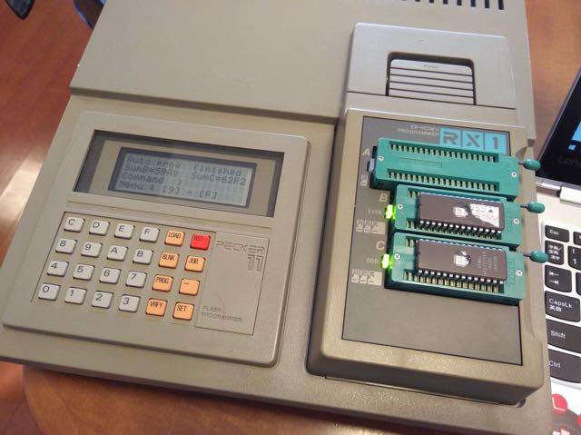 AVALのROMライター PECKER-11で2732Aを焼いてみました