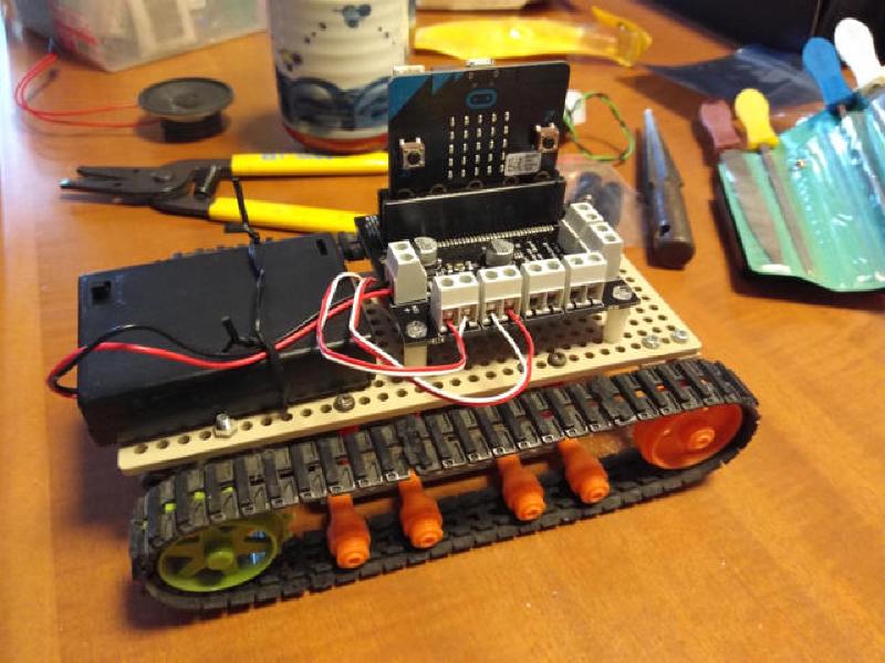 Featured image of post micro:bitでタミヤのキャタピラー車を無線制御してみた