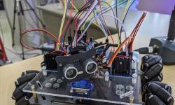 Featured image of post メカナムロボットが障害物を回避するようになりました。（おおたfab 第37回 素人でもロボットをつくりたい）