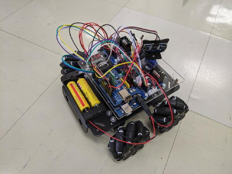 Featured image of post メカナムロボットをスマホで制御しました。（おおたfab 第39回 素人でもロボットをつくりたい）