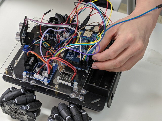 mecanum_lesson4_5_wireconnect.jpg