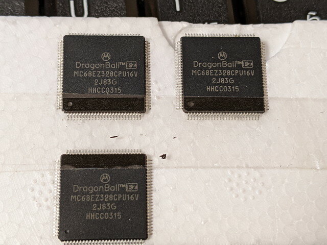 dragonball_mc68ez328_cpu.jpg