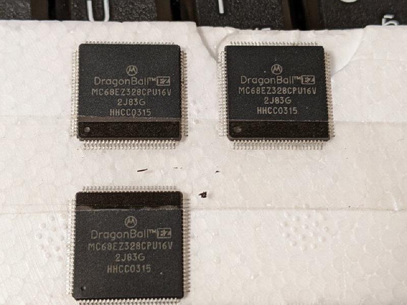 Featured image of post MC68EZ328 DragonOne SBCの主要パーツがそろいました