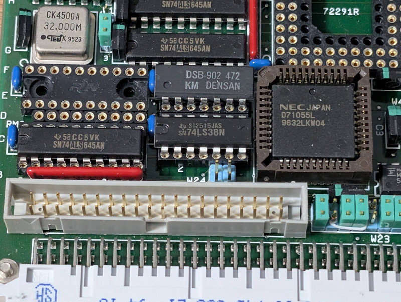 uPD71055Lと40Pコネクタ