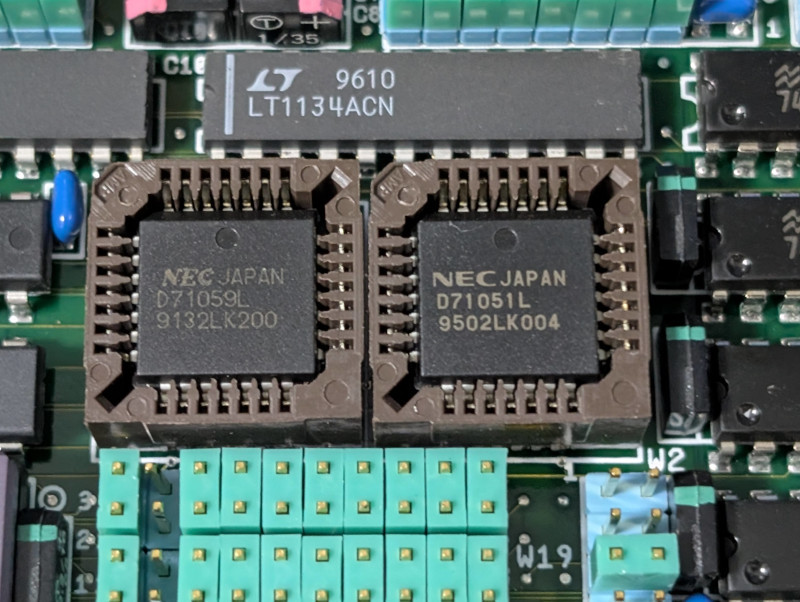 シリアルドライバが制御するUSARTとPIC