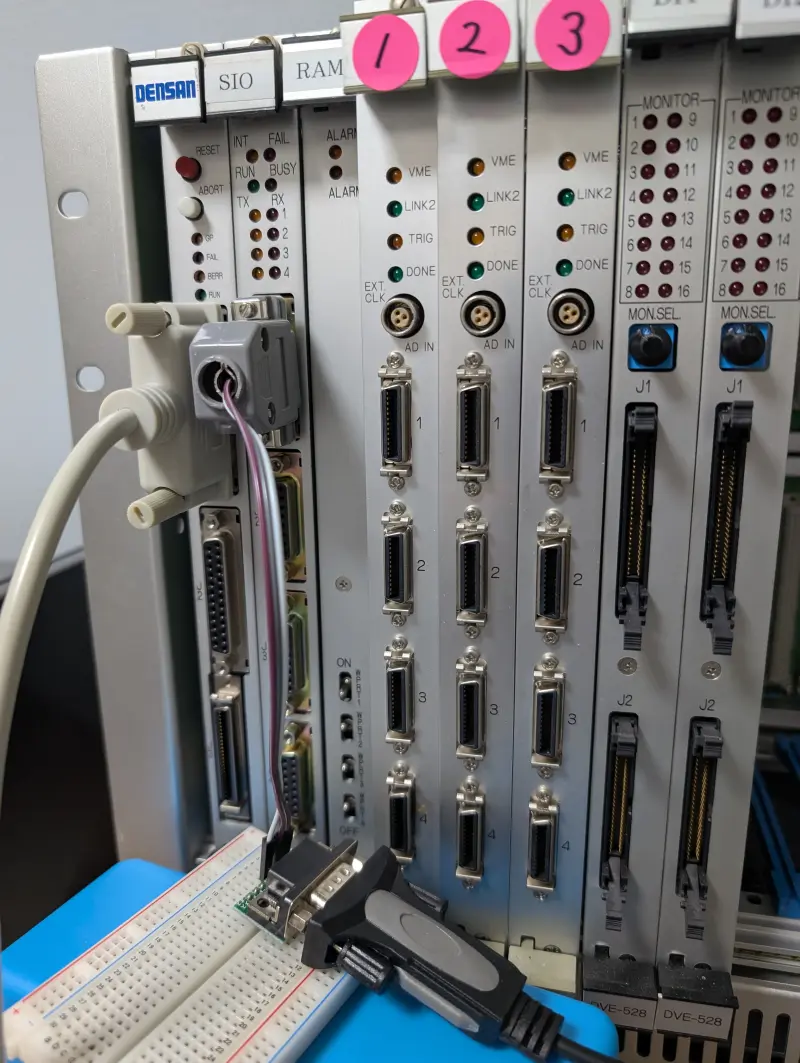 ラックマウントしたSIOボード