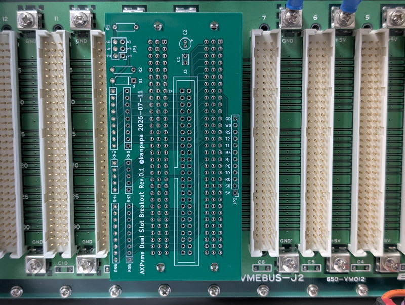 VMEバックプレーンへの仮付け確認