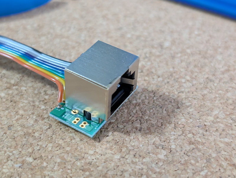 フラットケーブルをはんだ付けしたLANコネクタDIP化キット