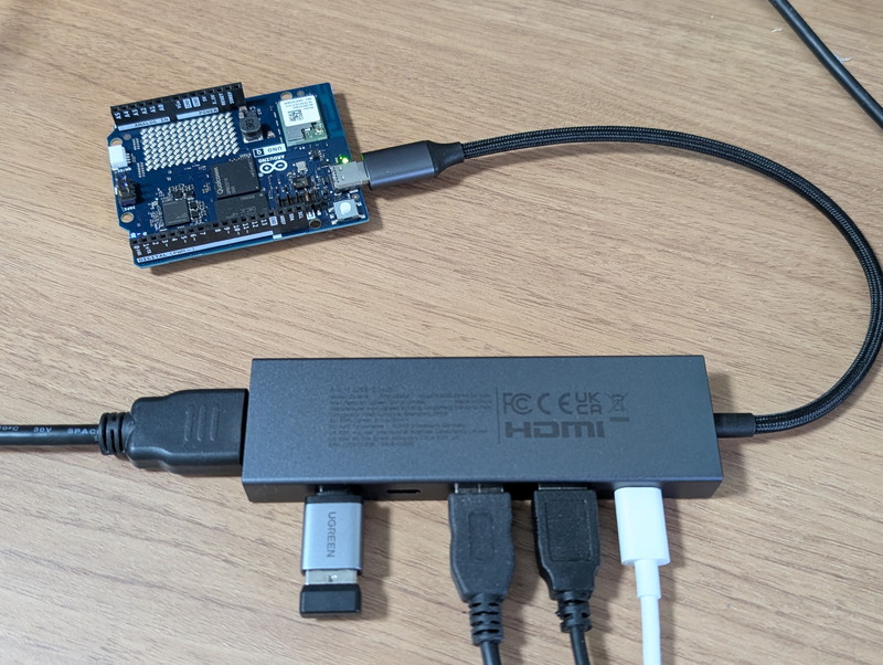USBハブで各種USBデバイスを接続する