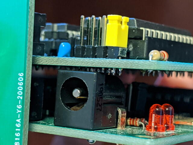 cosmac_mbc_bus_rev01_3.jpg