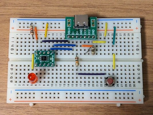 ch552e_prototype1_breadboard.jpg