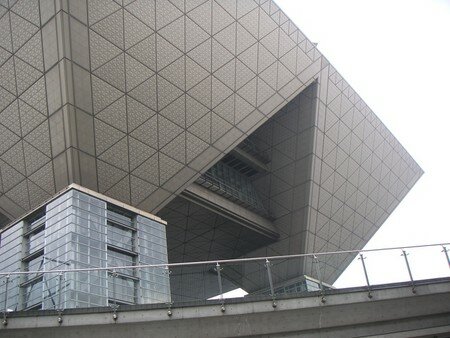 willcom_newmodel_20060311170556.jpg